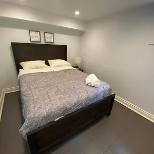Yonge And Finch Subway !u Spacious & Cozy Private Bdr With Shared Bathroom Homestay