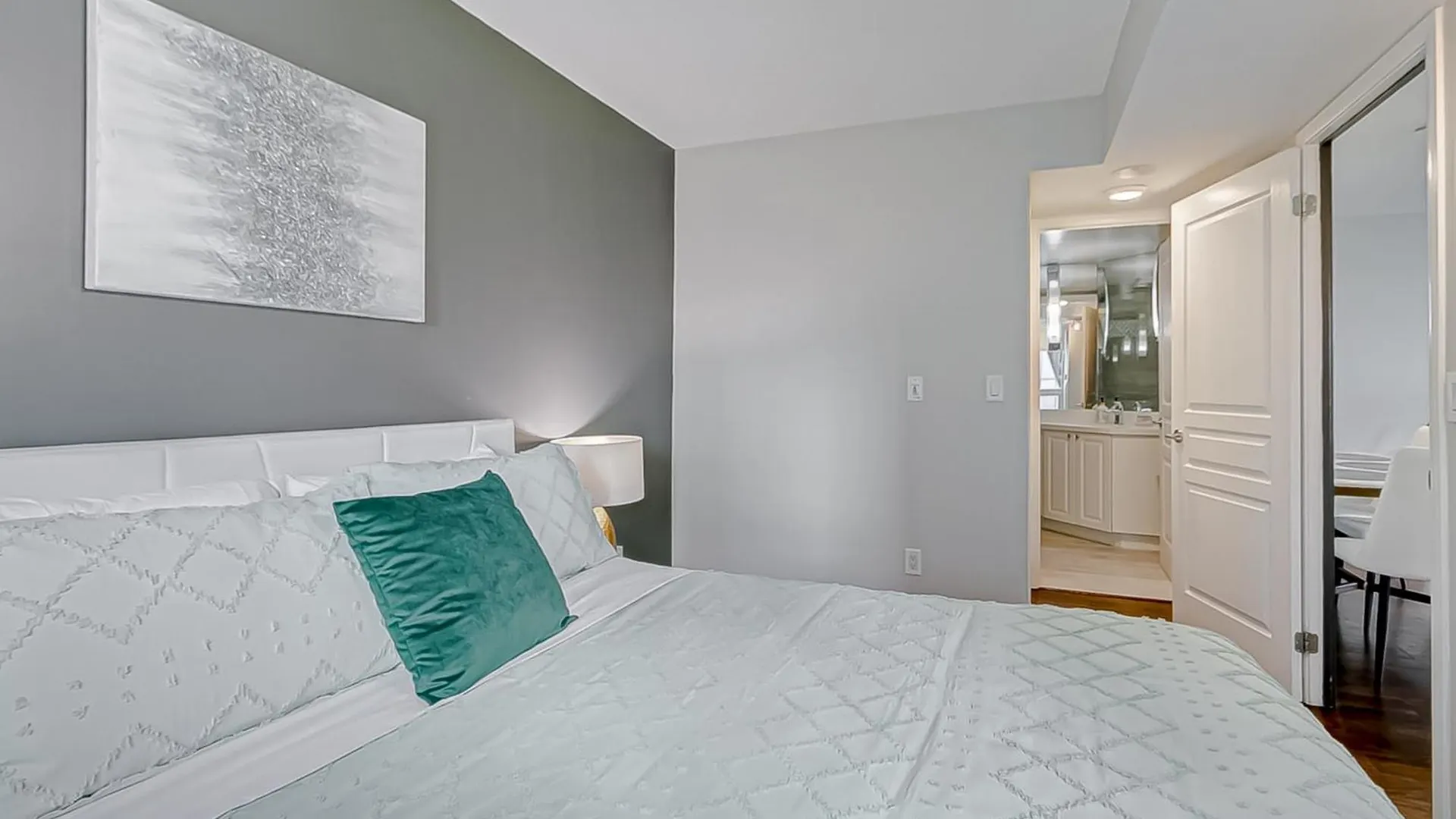 Globalstay Yonge St Condos Toronto Canada